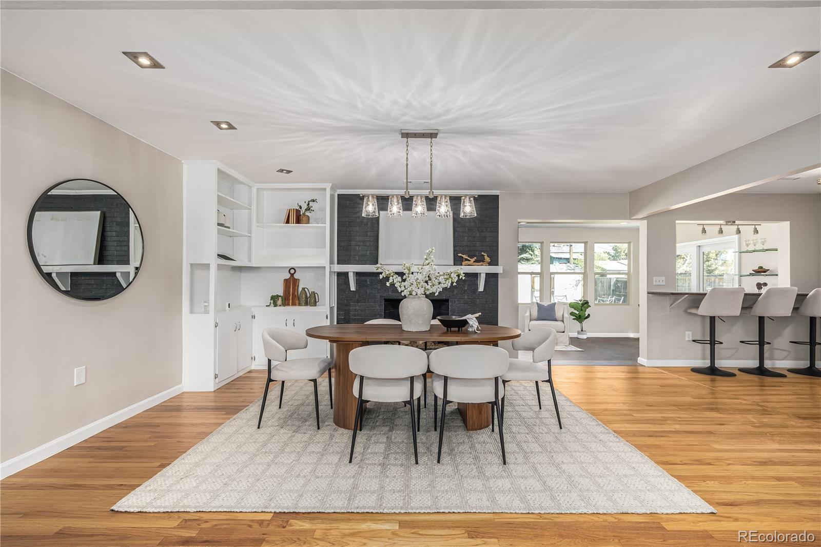MLS Image #5 for 2540 s jasmine street,denver, Colorado