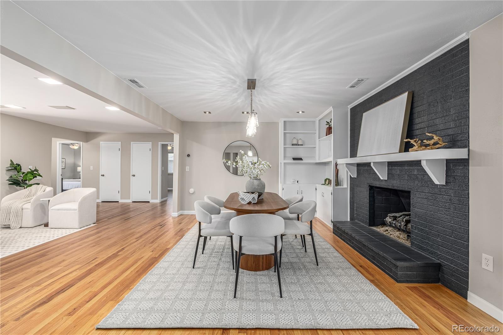 MLS Image #7 for 2540 s jasmine street,denver, Colorado