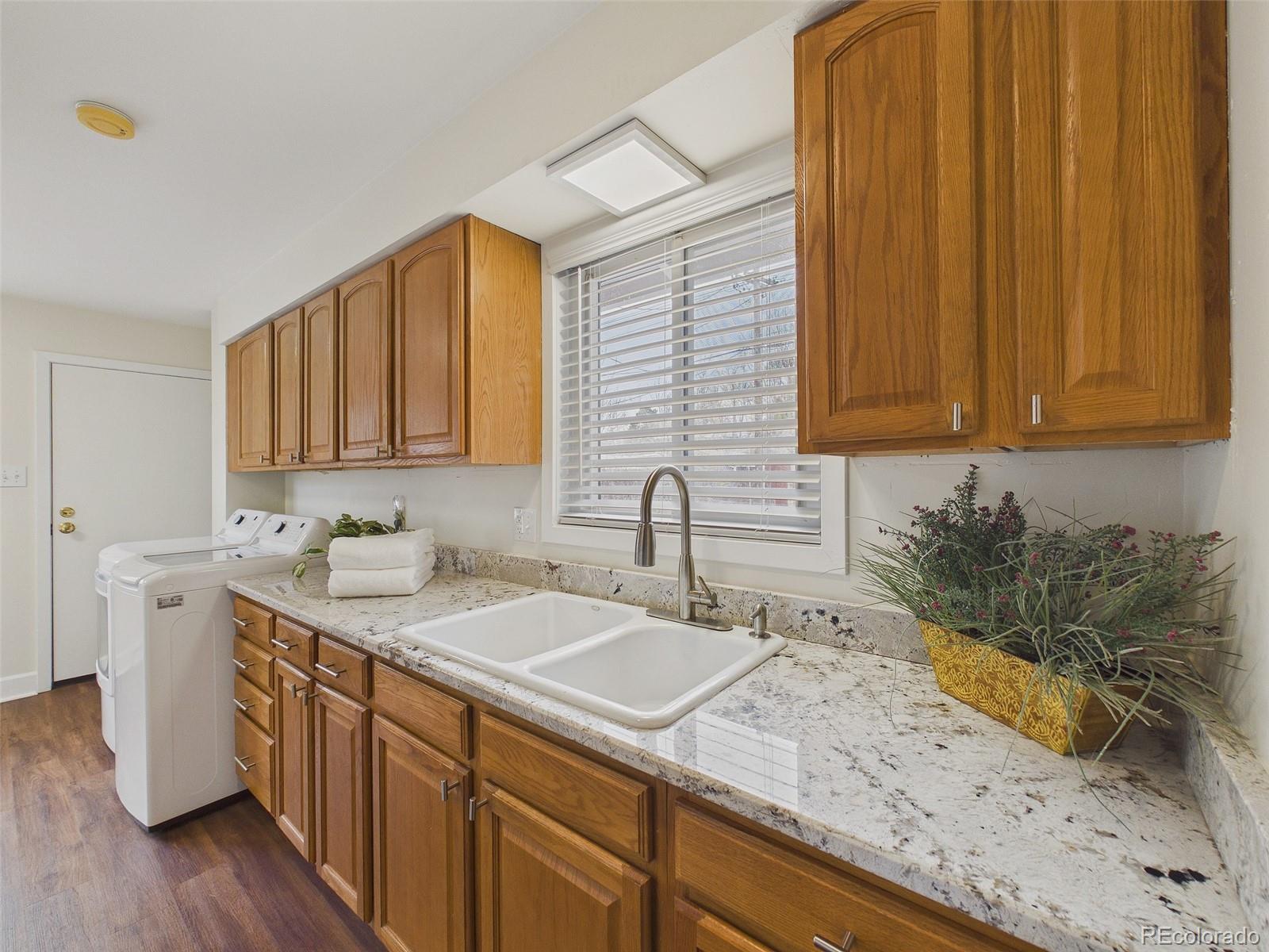 MLS Image #16 for 1709 s kearney street,denver, Colorado