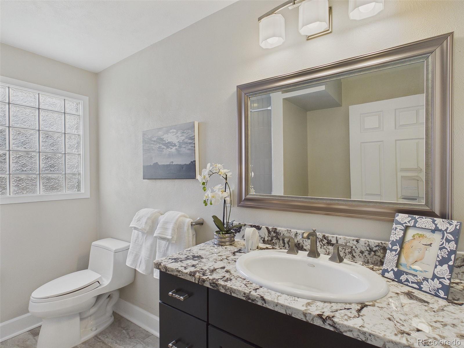 MLS Image #19 for 1709 s kearney street,denver, Colorado