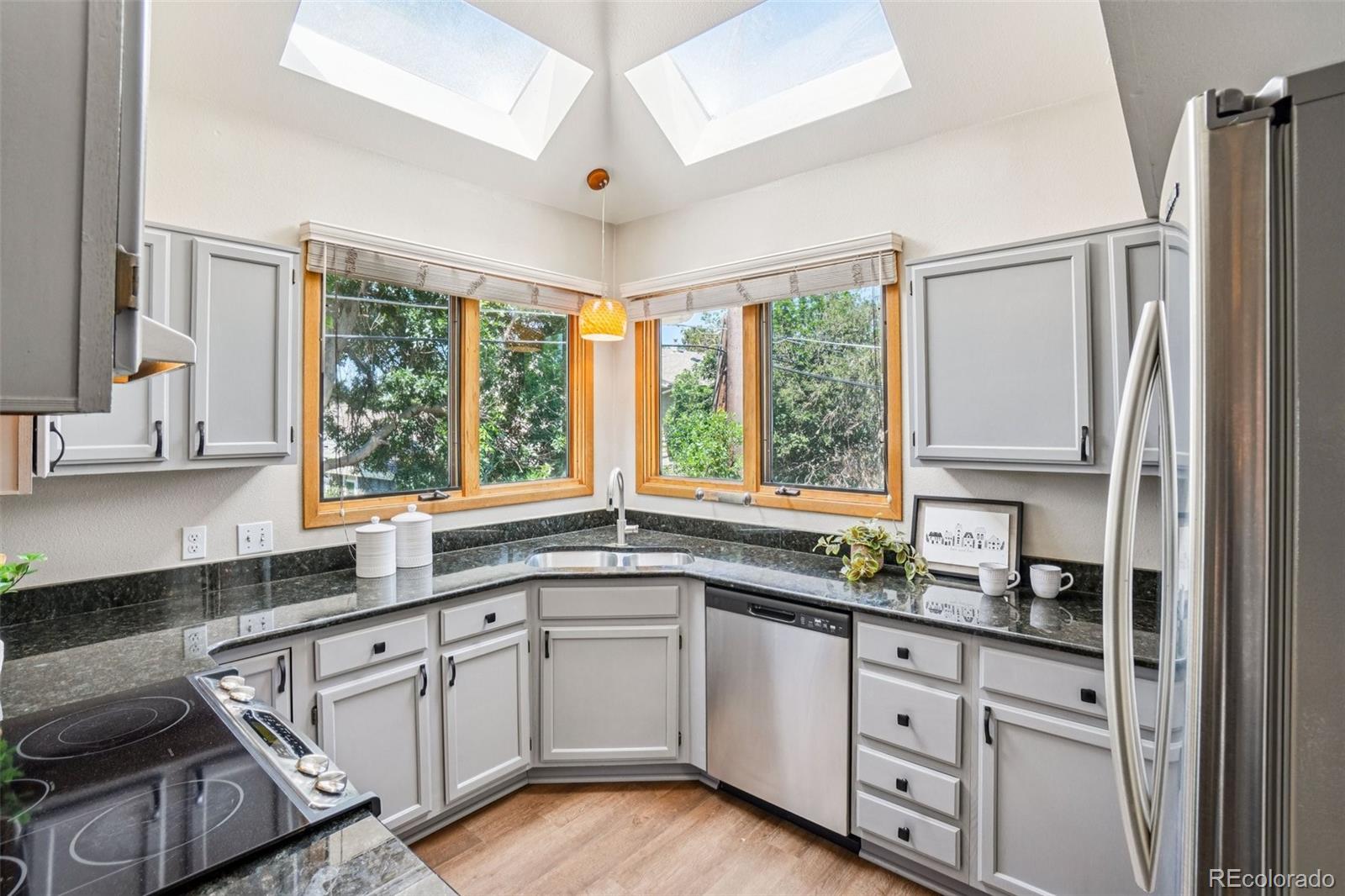 MLS Image #2 for 1310 s monaco parkway,denver, Colorado