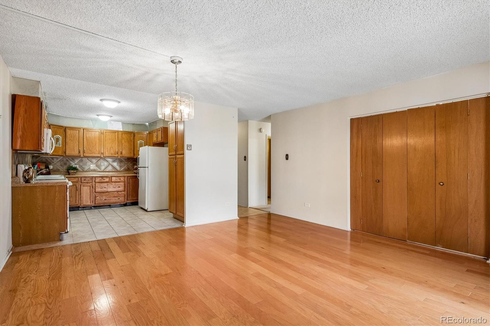 MLS Image #4 for 300 s clinton street 5a,denver, Colorado