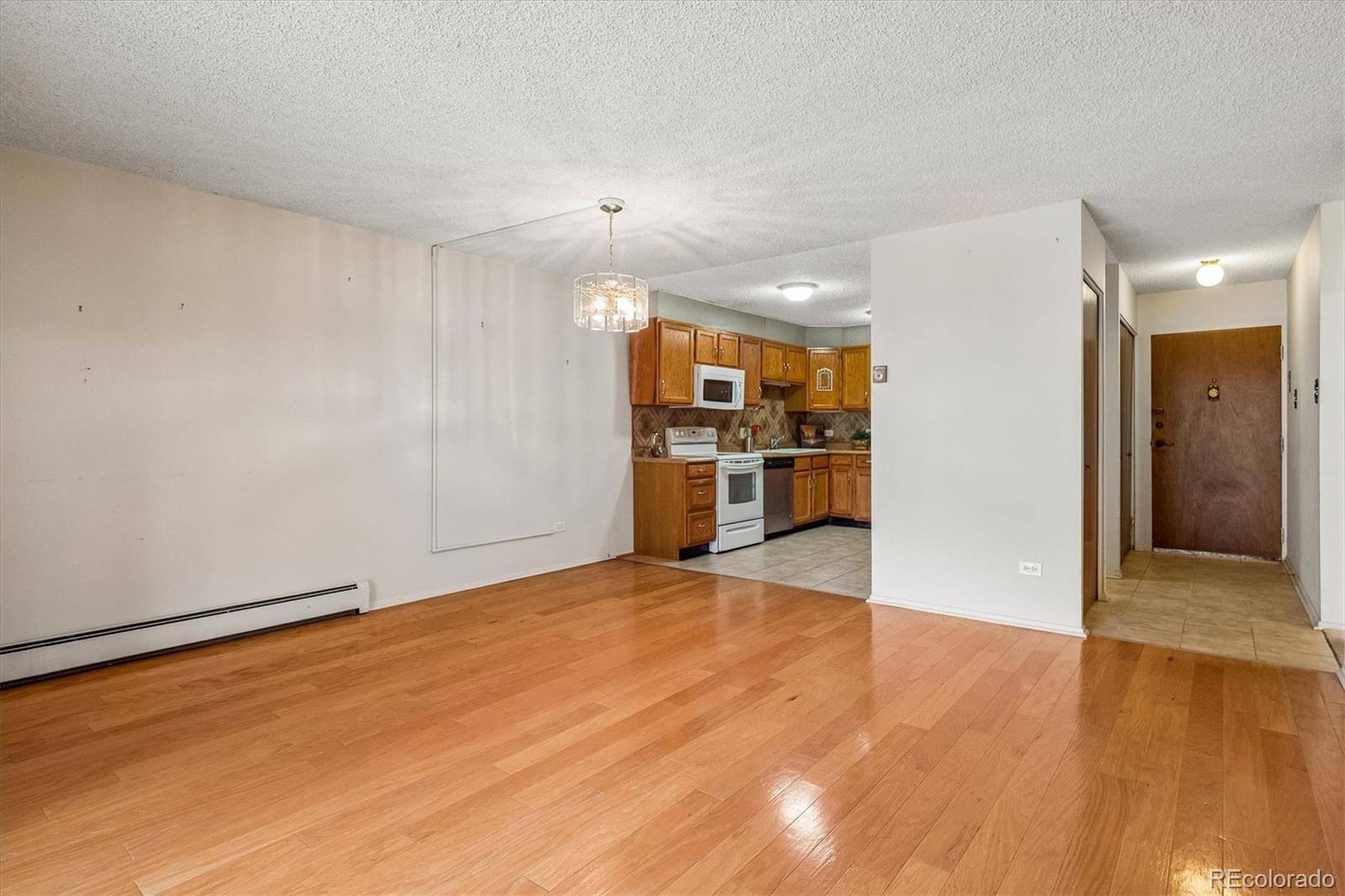MLS Image #5 for 300 s clinton street 5a,denver, Colorado