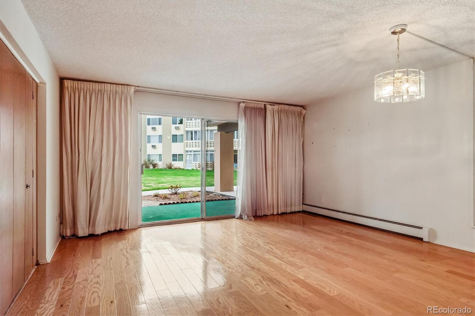 MLS Image #6 for 300 s clinton street 5a,denver, Colorado