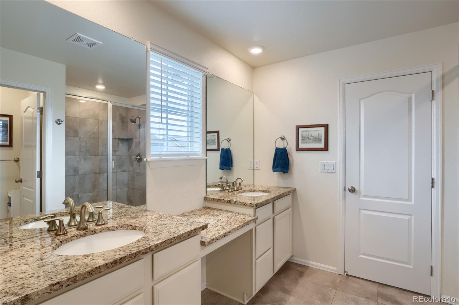 MLS Image #6 for 26327 e 3rd avenue,aurora, Colorado