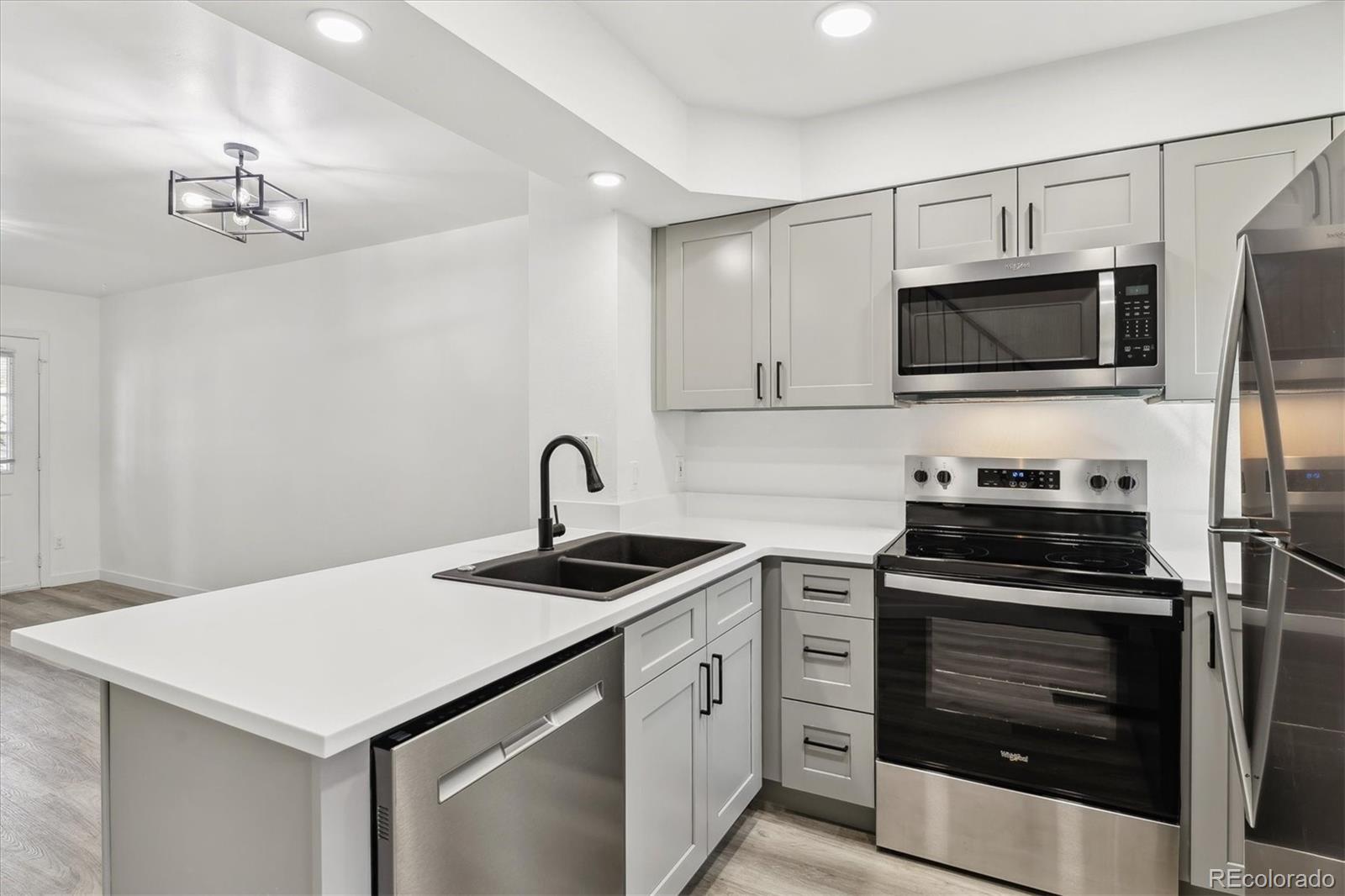 MLS Image #11 for 1811 s quebec way 222,denver, Colorado