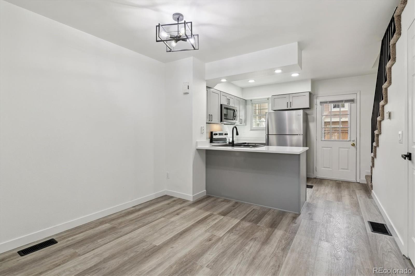 MLS Image #9 for 1811 s quebec way 222,denver, Colorado