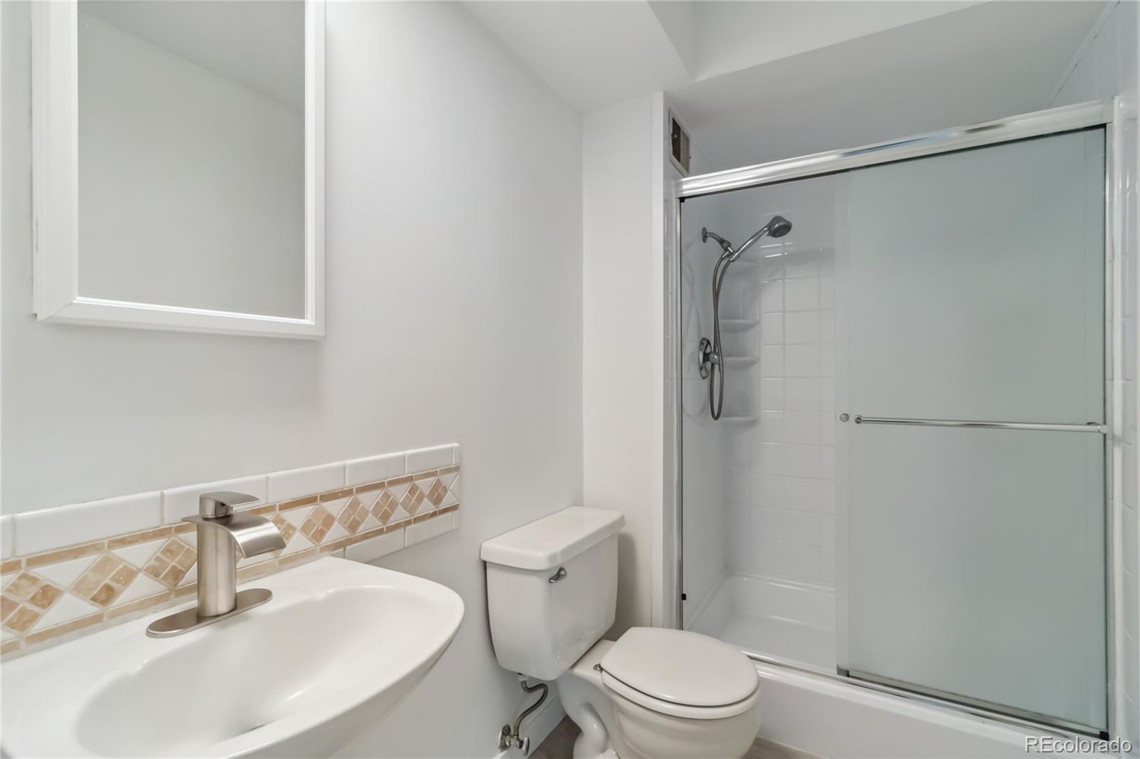 MLS Image #7 for 3470 s poplar street,denver, Colorado