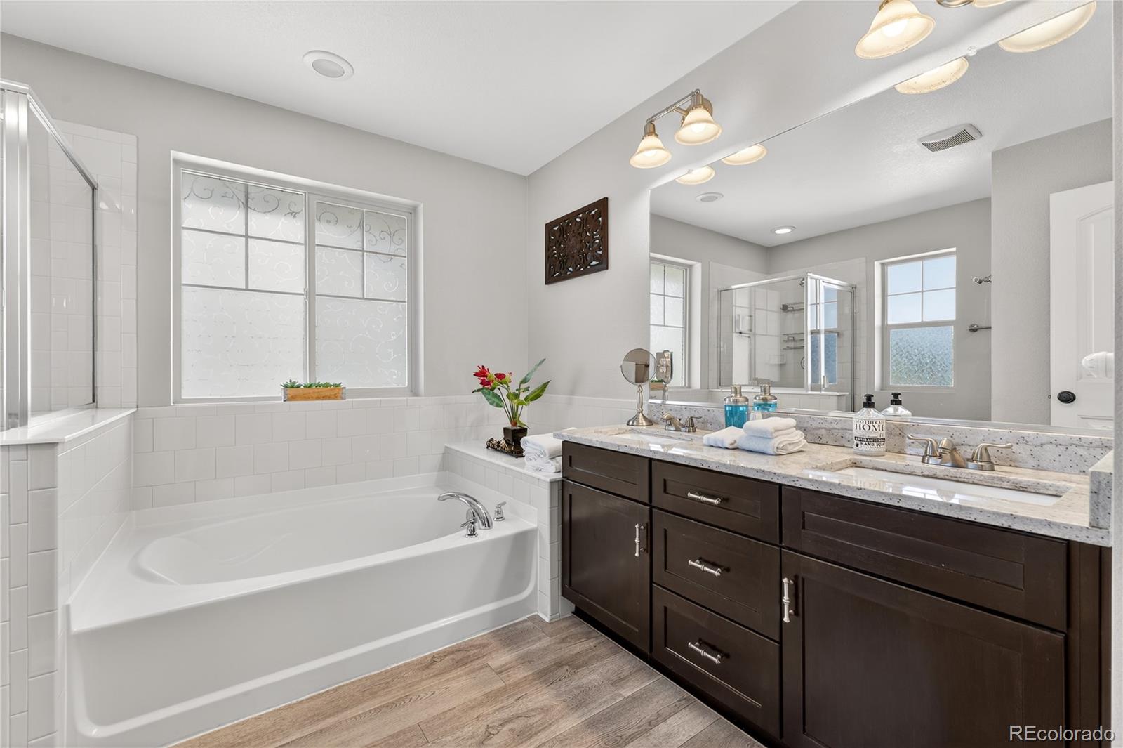 MLS Image #12 for 7902 e 49th place,denver, Colorado