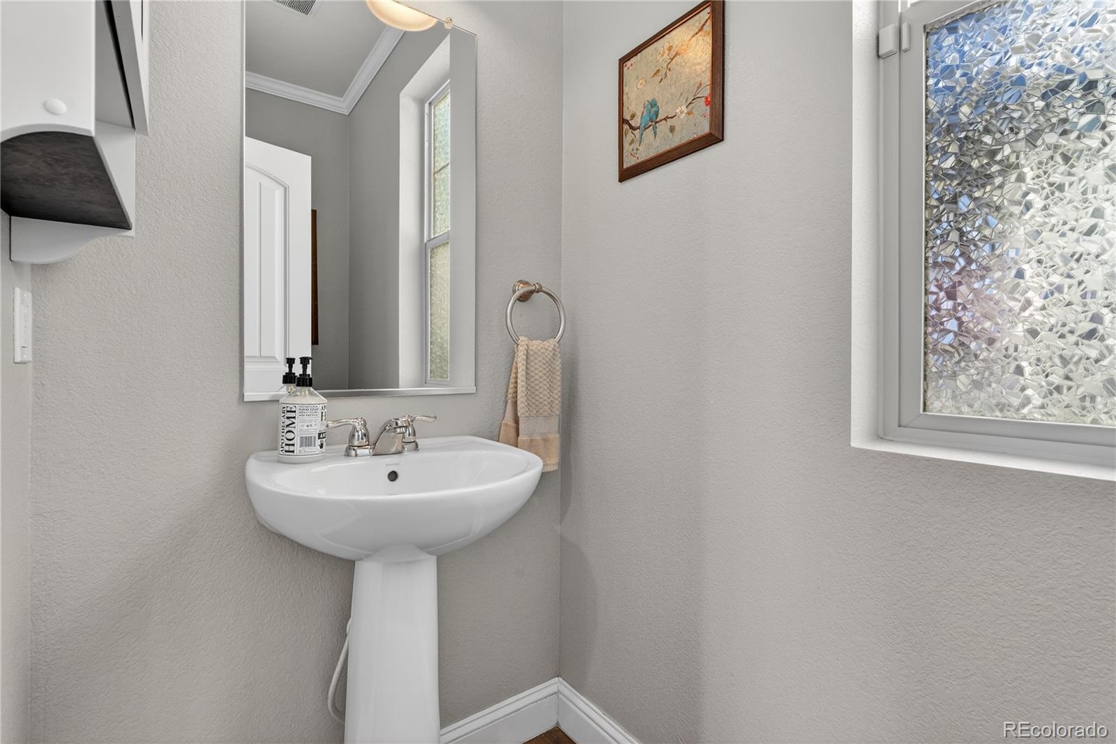 MLS Image #16 for 7902 e 49th place,denver, Colorado