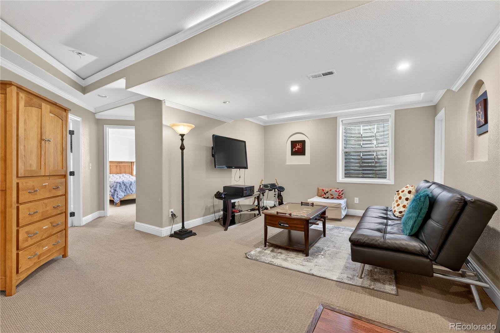 MLS Image #18 for 7902 e 49th place,denver, Colorado