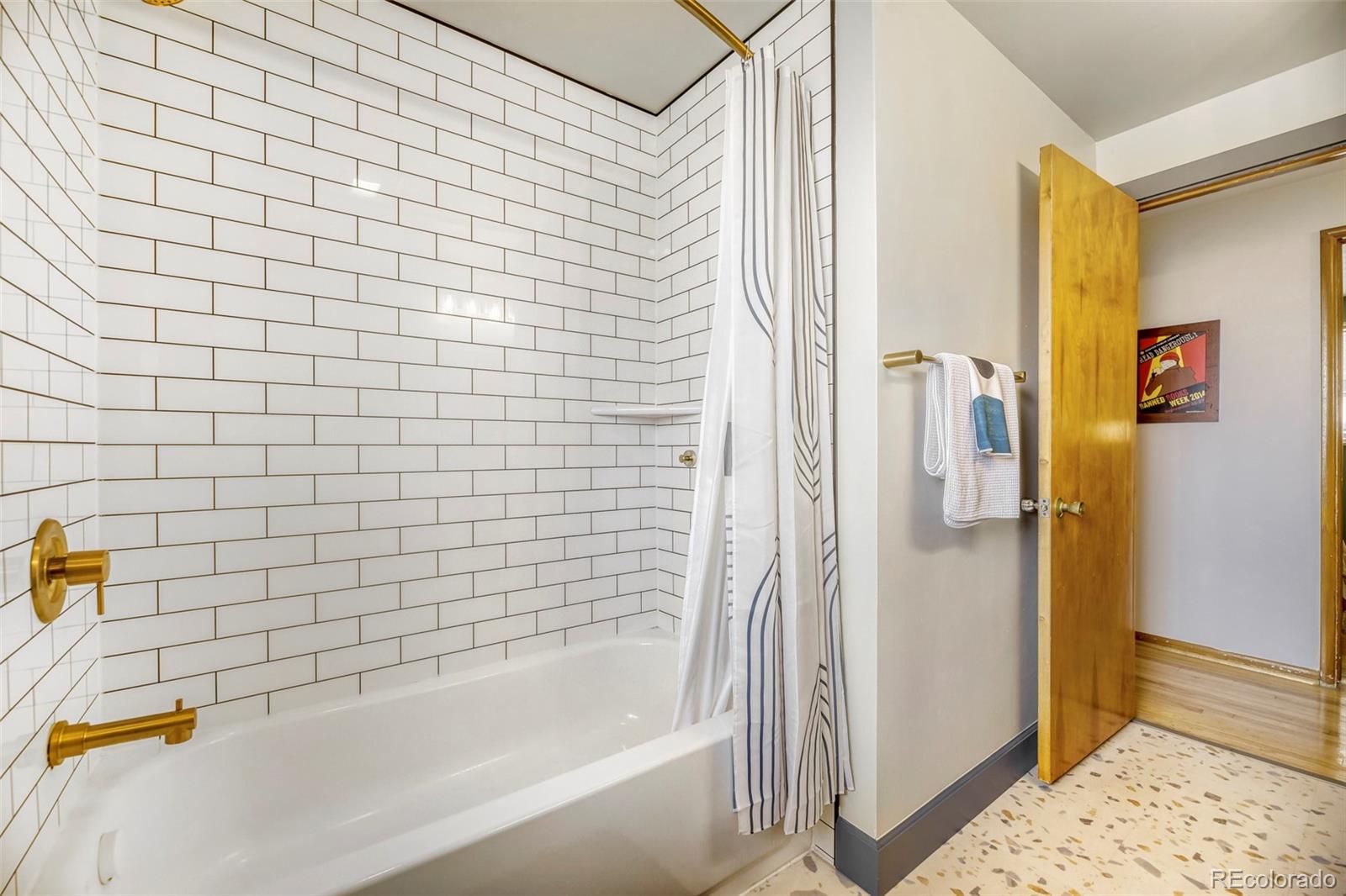 MLS Image #16 for 5340 w bayaud avenue,lakewood, Colorado