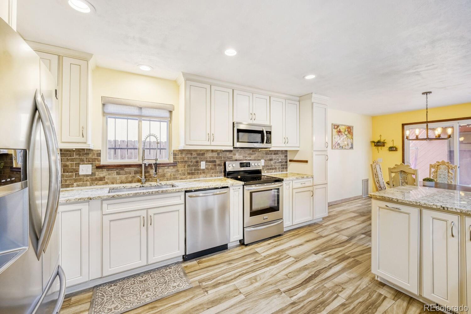 MLS Image #7 for 6225 e mississippi avenue,denver, Colorado