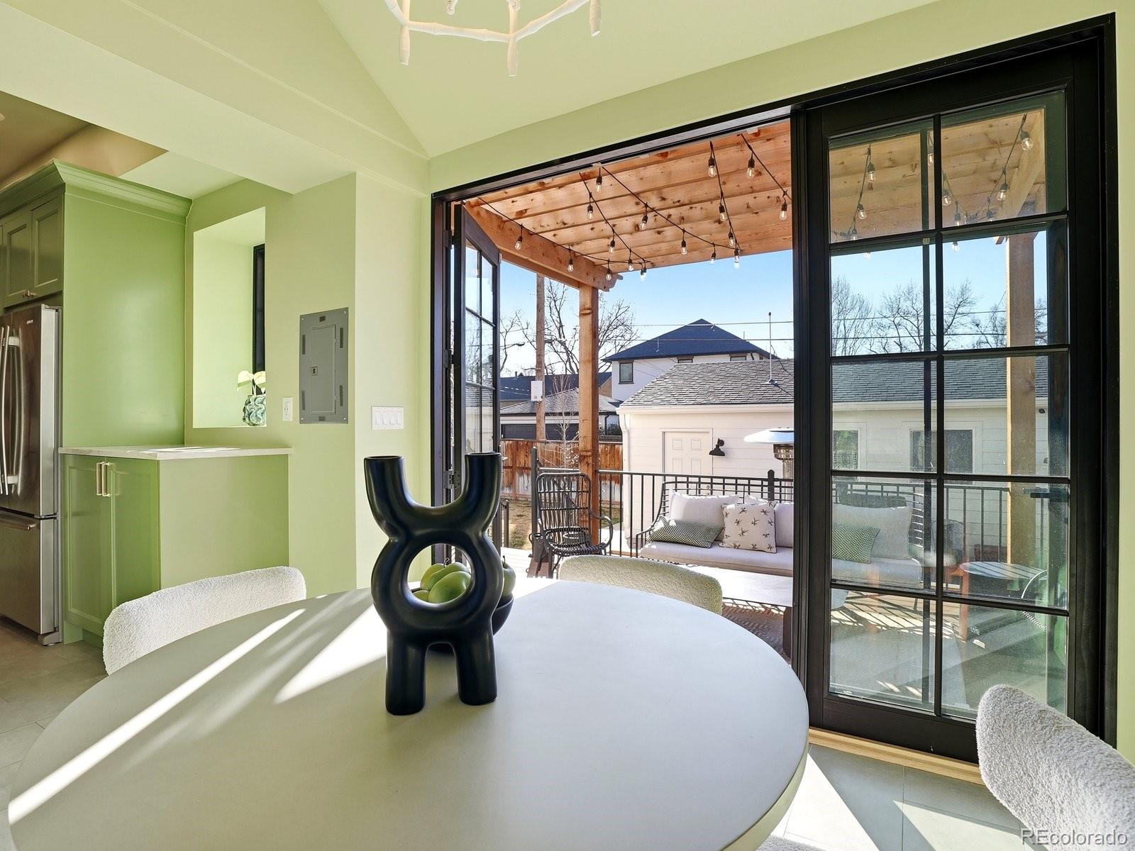 MLS Image #14 for 935  monaco parkway,denver, Colorado