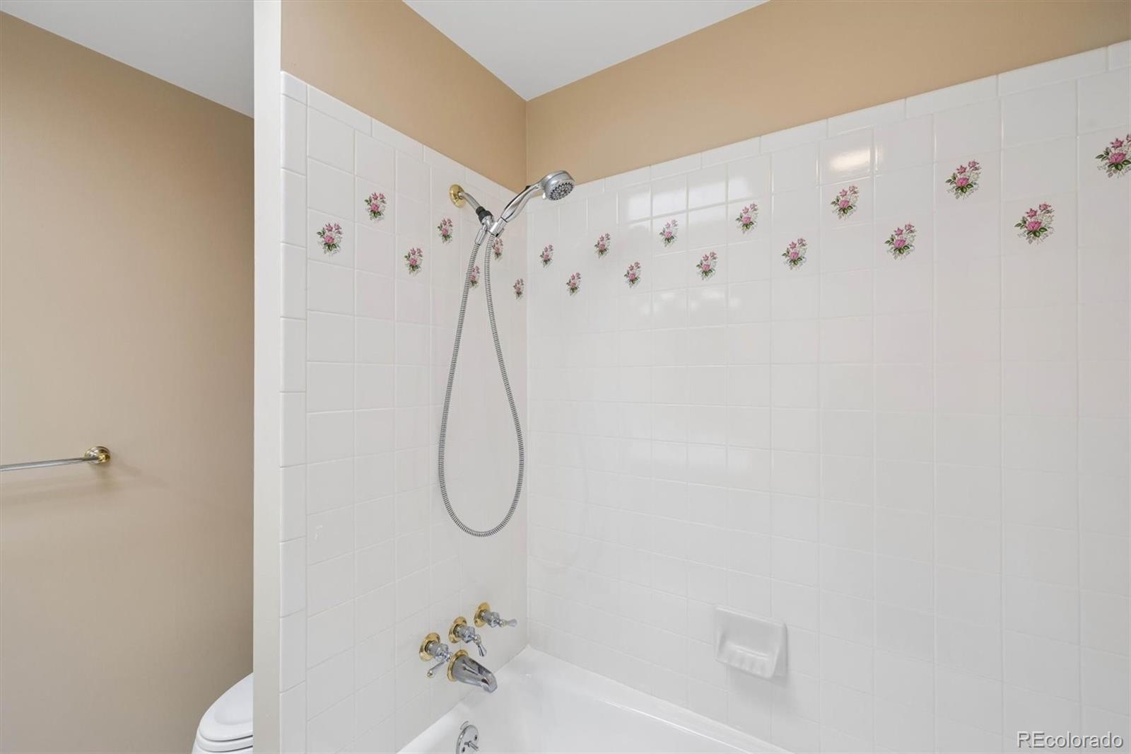 MLS Image #15 for 2772 s depew street,denver, Colorado