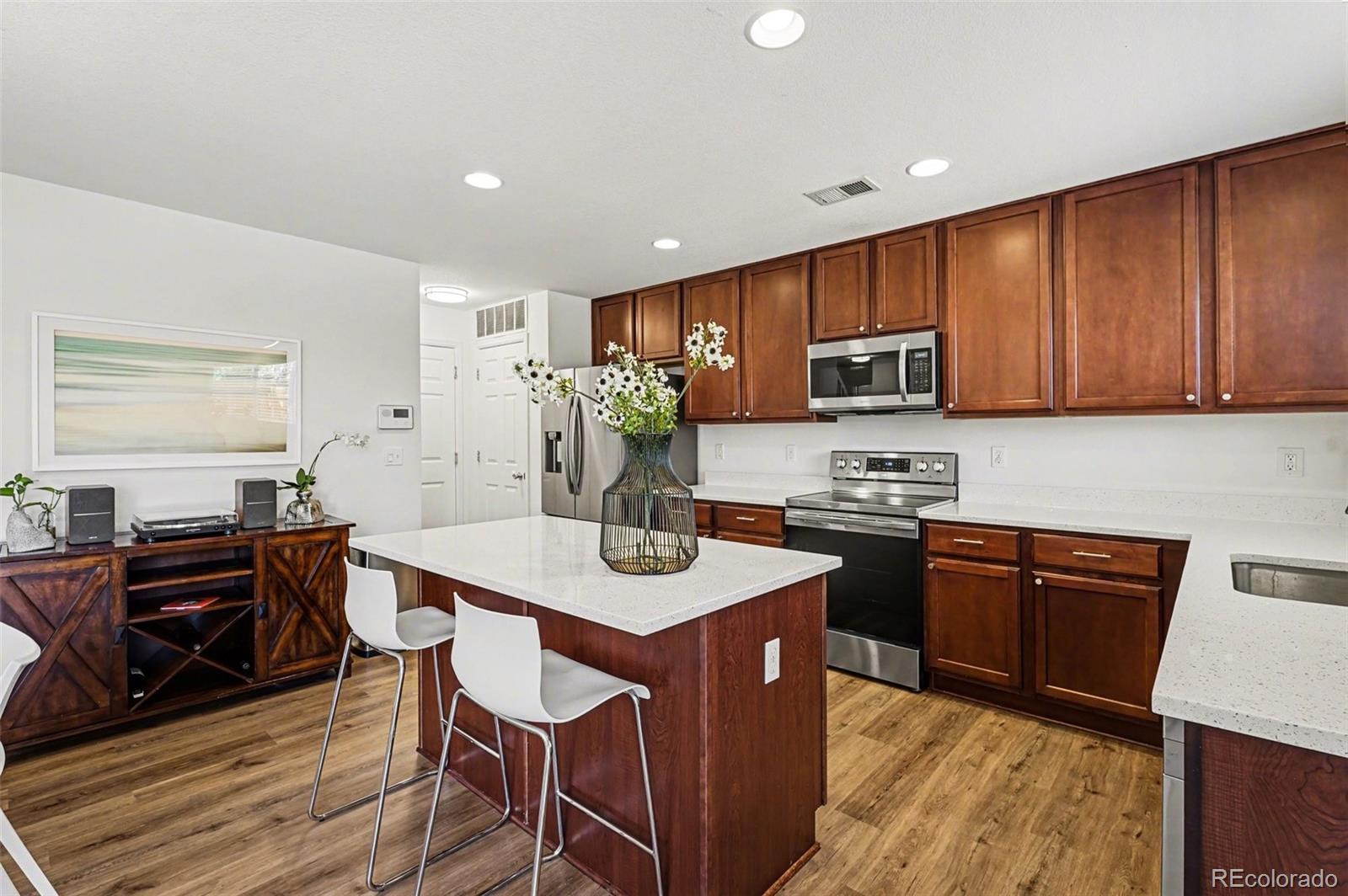 MLS Image #6 for 1949 w 52nd place,denver, Colorado