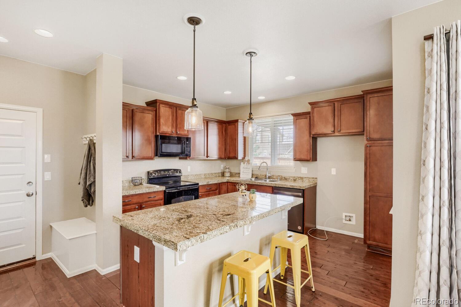 MLS Image #11 for 25283 e 2nd avenue,aurora, Colorado