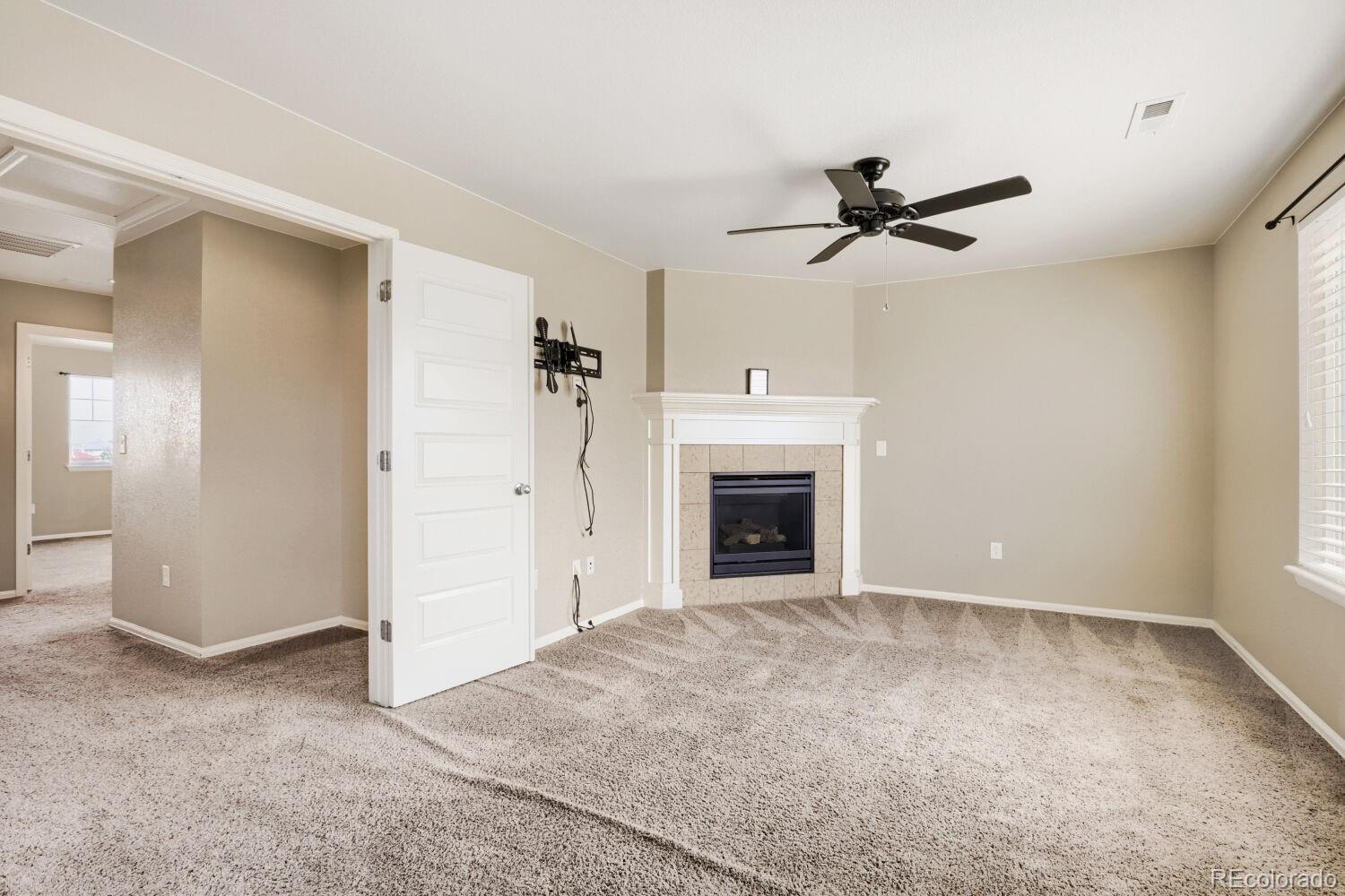 MLS Image #17 for 25283 e 2nd avenue,aurora, Colorado