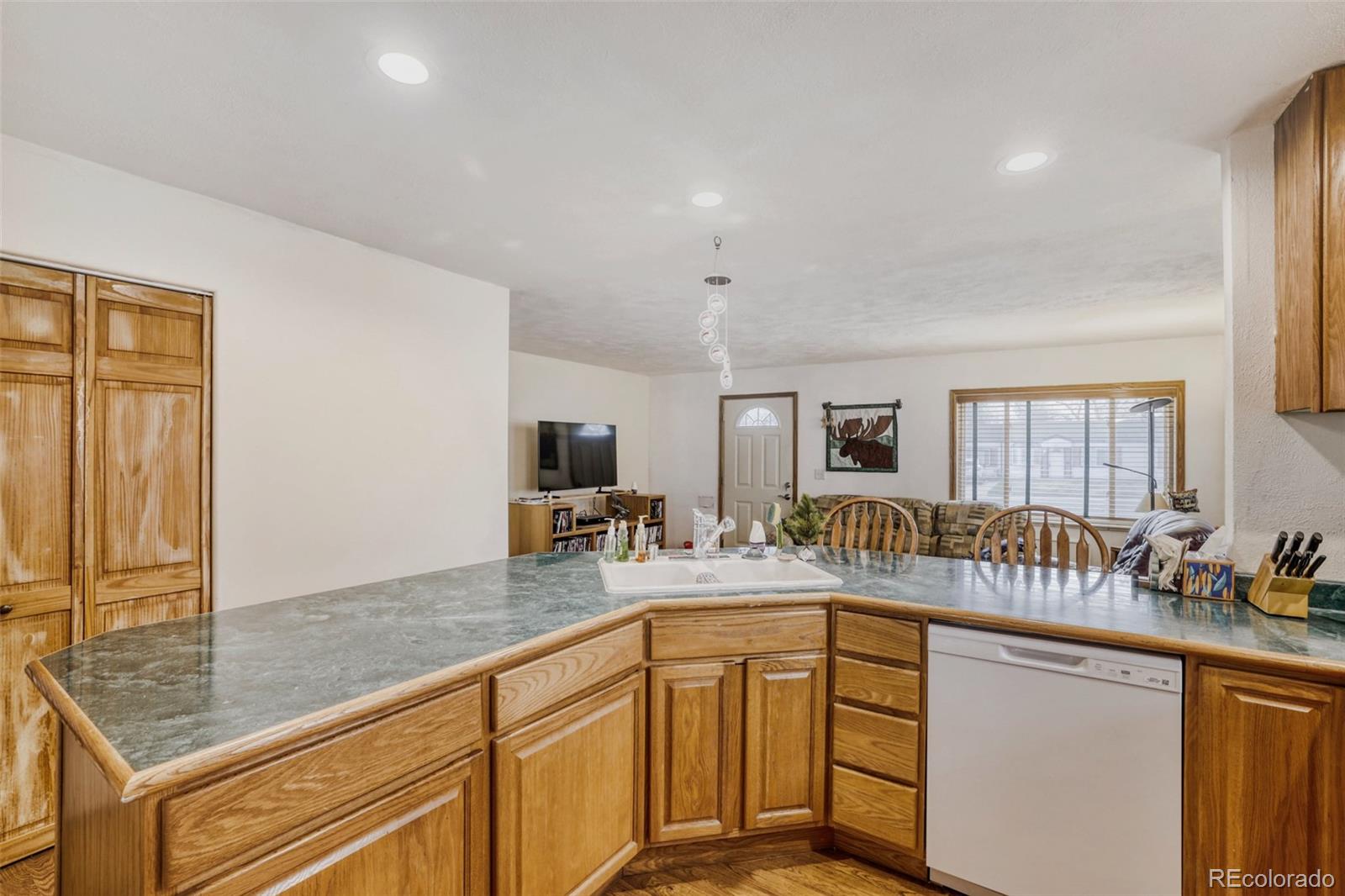 MLS Image #10 for 3419 s fairfax street,denver, Colorado