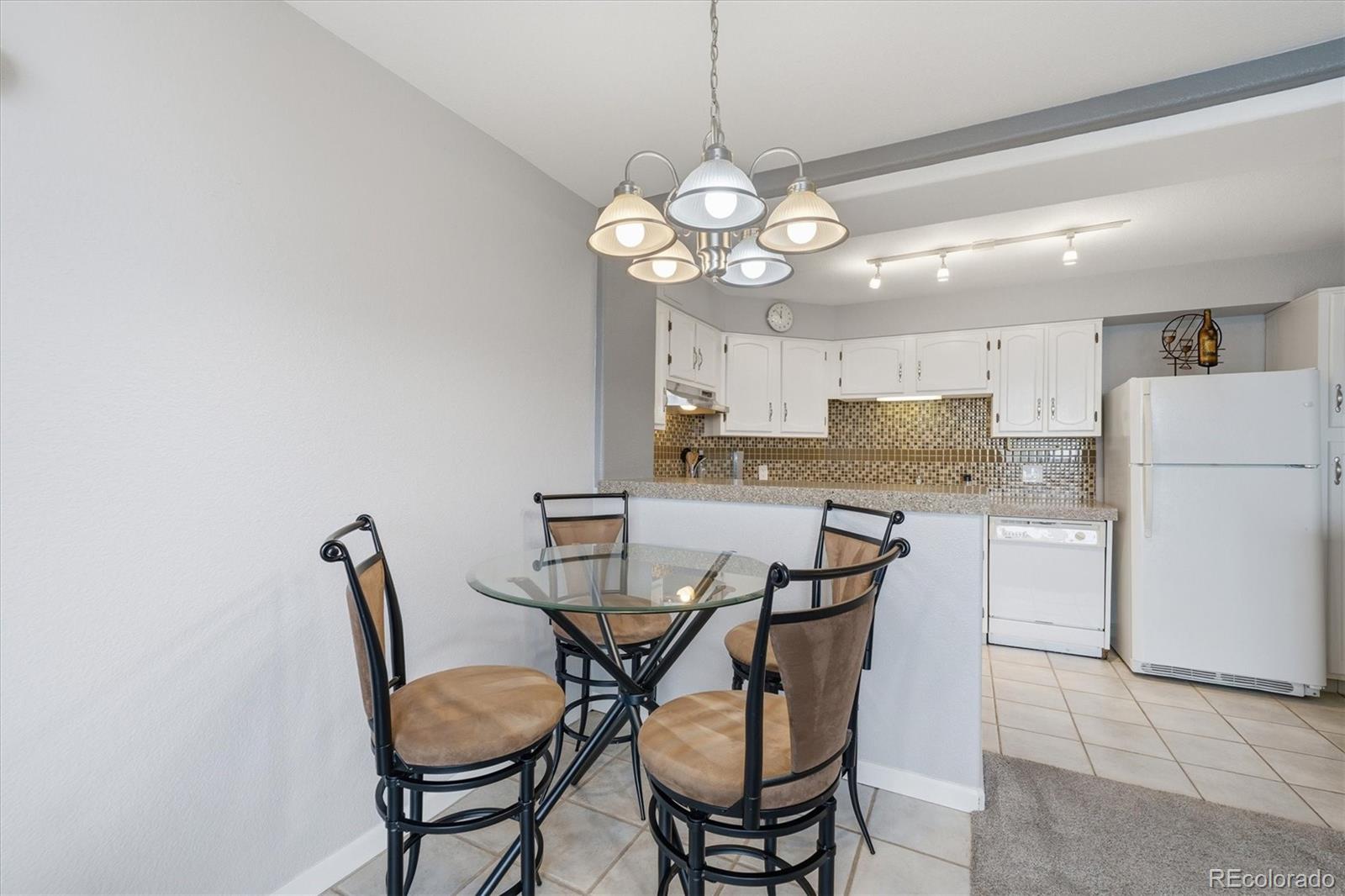 MLS Image #11 for 1625  larimer street 2106,denver, Colorado