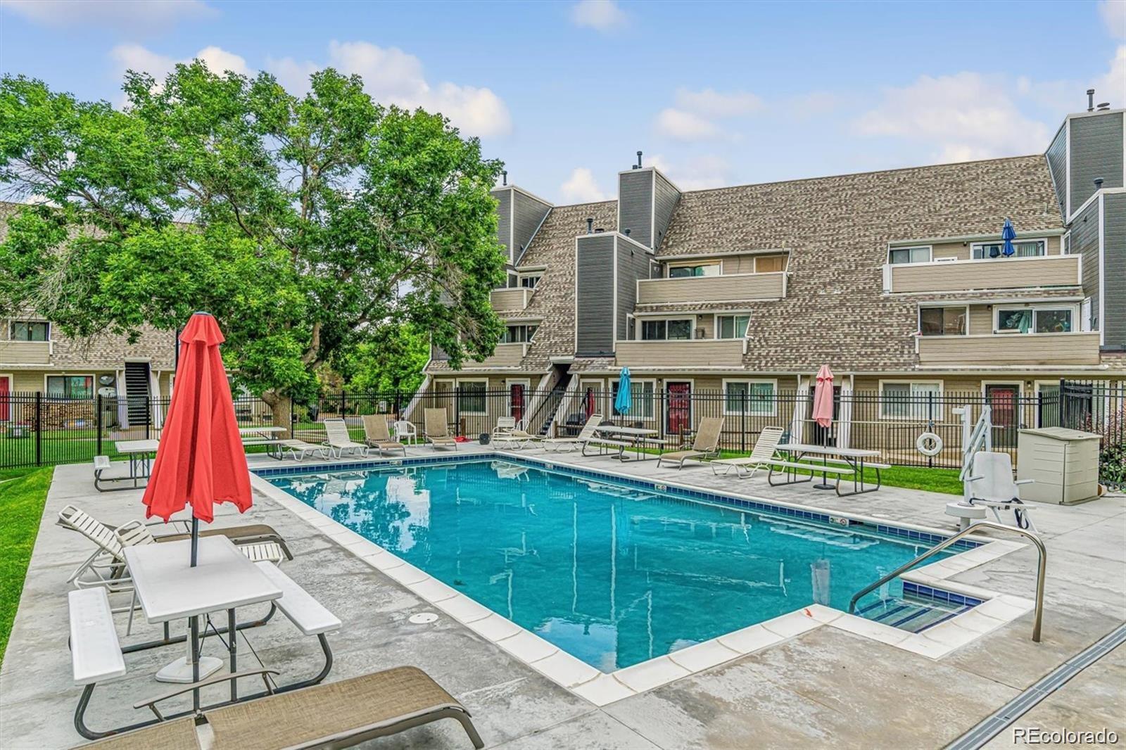 MLS Image #12 for 5250 s huron way,littleton, Colorado