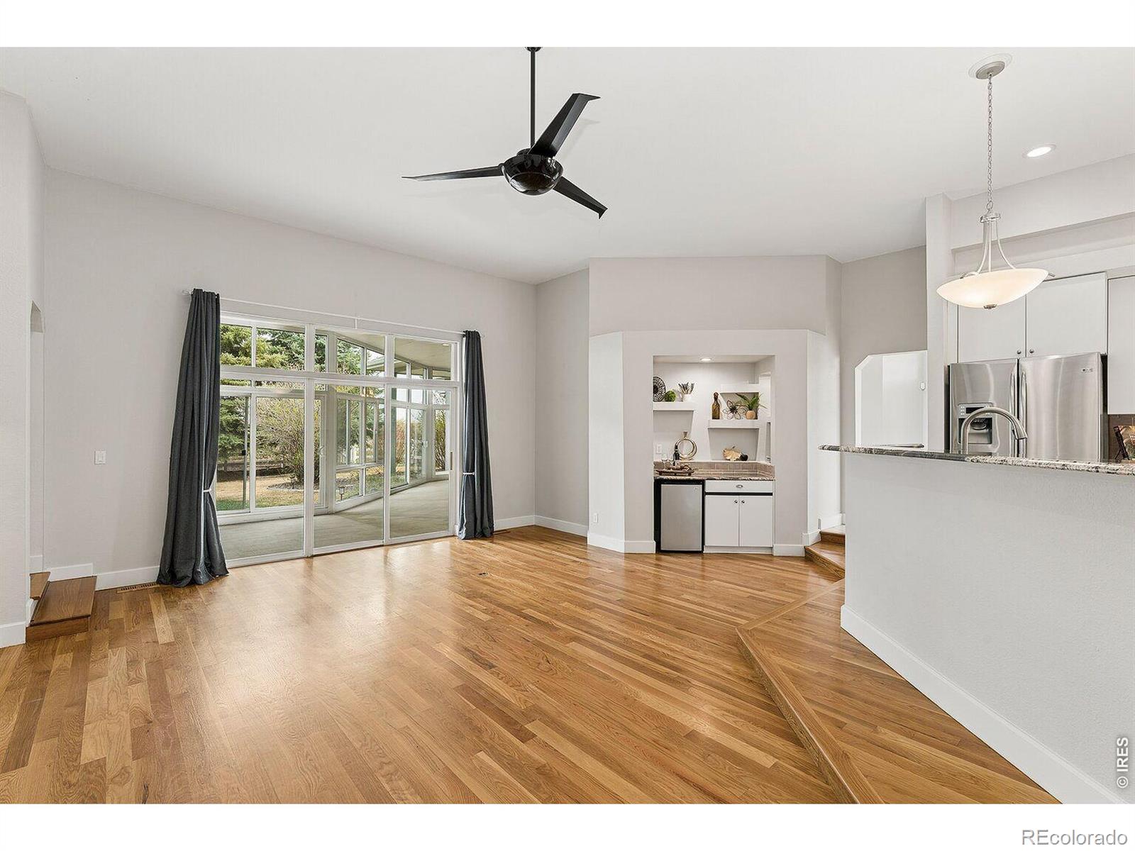 MLS Image #10 for 107  blue heron court,mead, Colorado