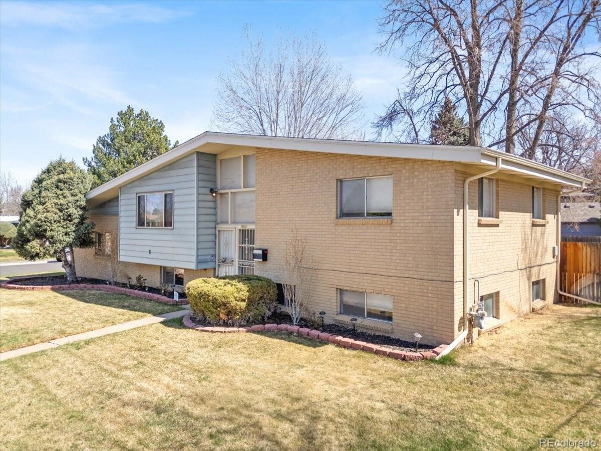 MLS Image #0 for 1800 s monaco parkway,denver, Colorado