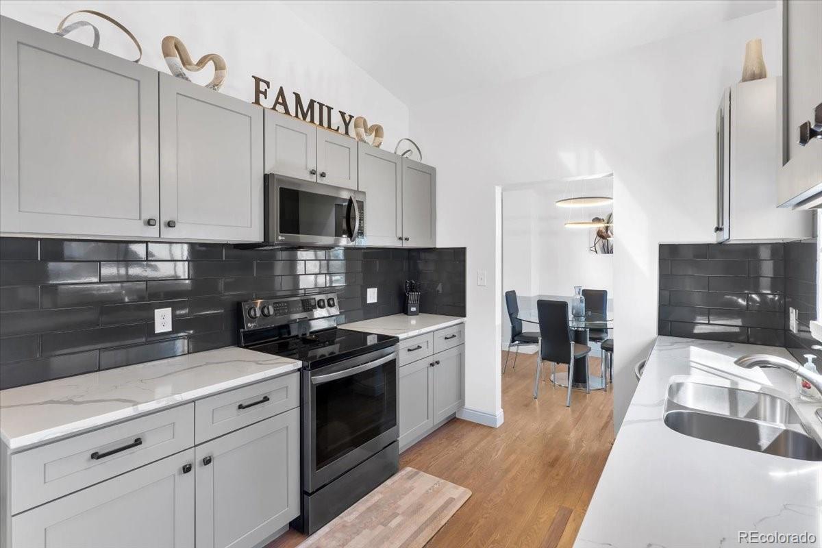 MLS Image #10 for 1800 s monaco parkway,denver, Colorado