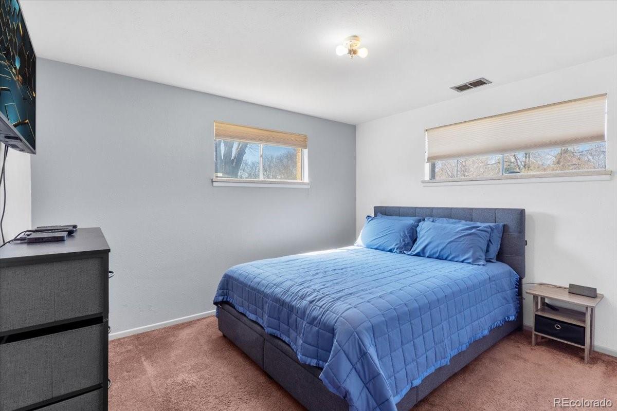 MLS Image #20 for 1800 s monaco parkway,denver, Colorado