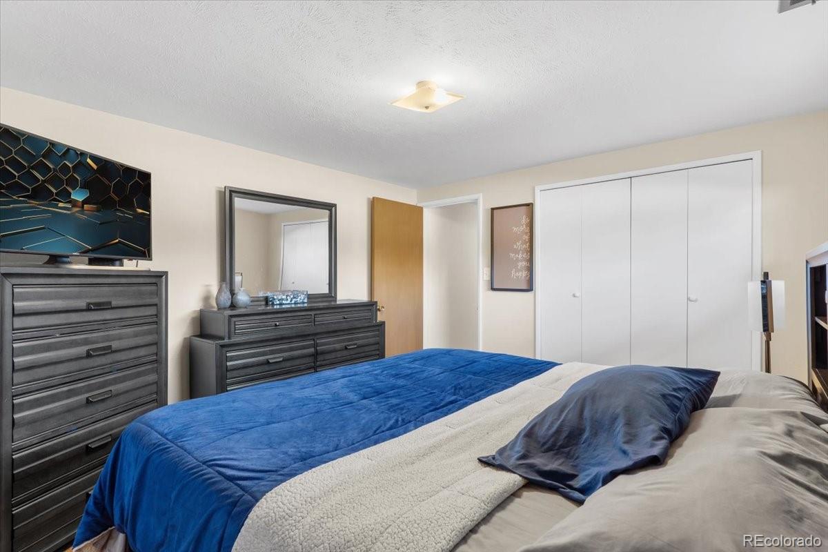 MLS Image #24 for 1800 s monaco parkway,denver, Colorado