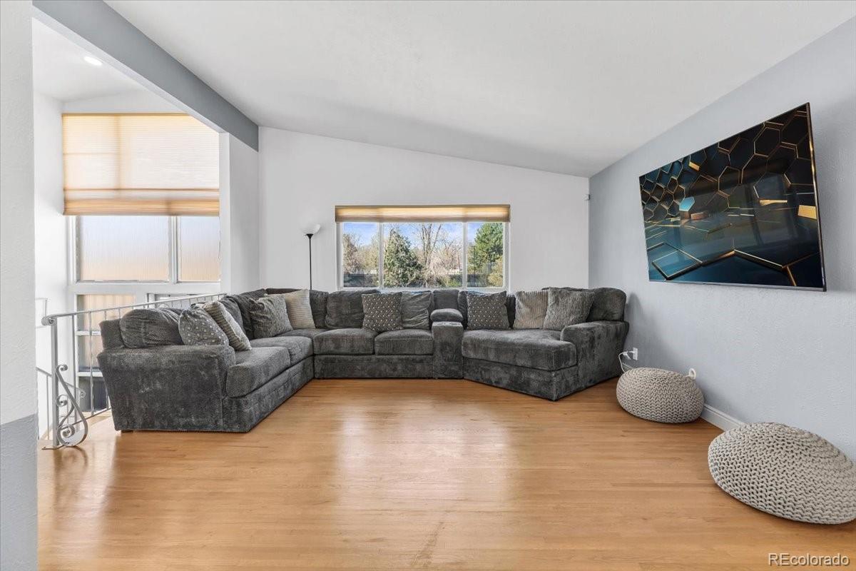 MLS Image #4 for 1800 s monaco parkway,denver, Colorado