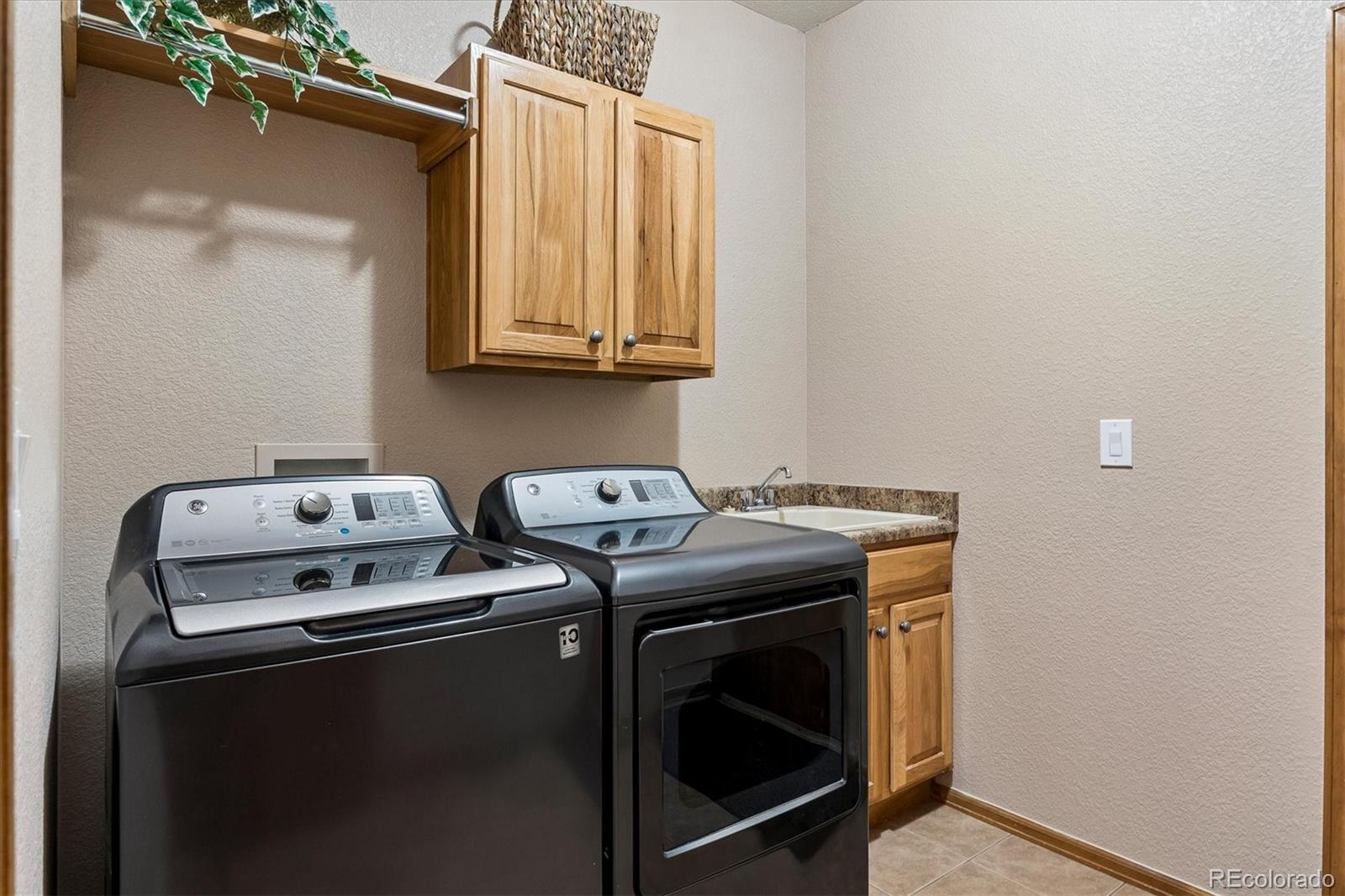 MLS Image #13 for 915  tarpan place,castle rock, Colorado
