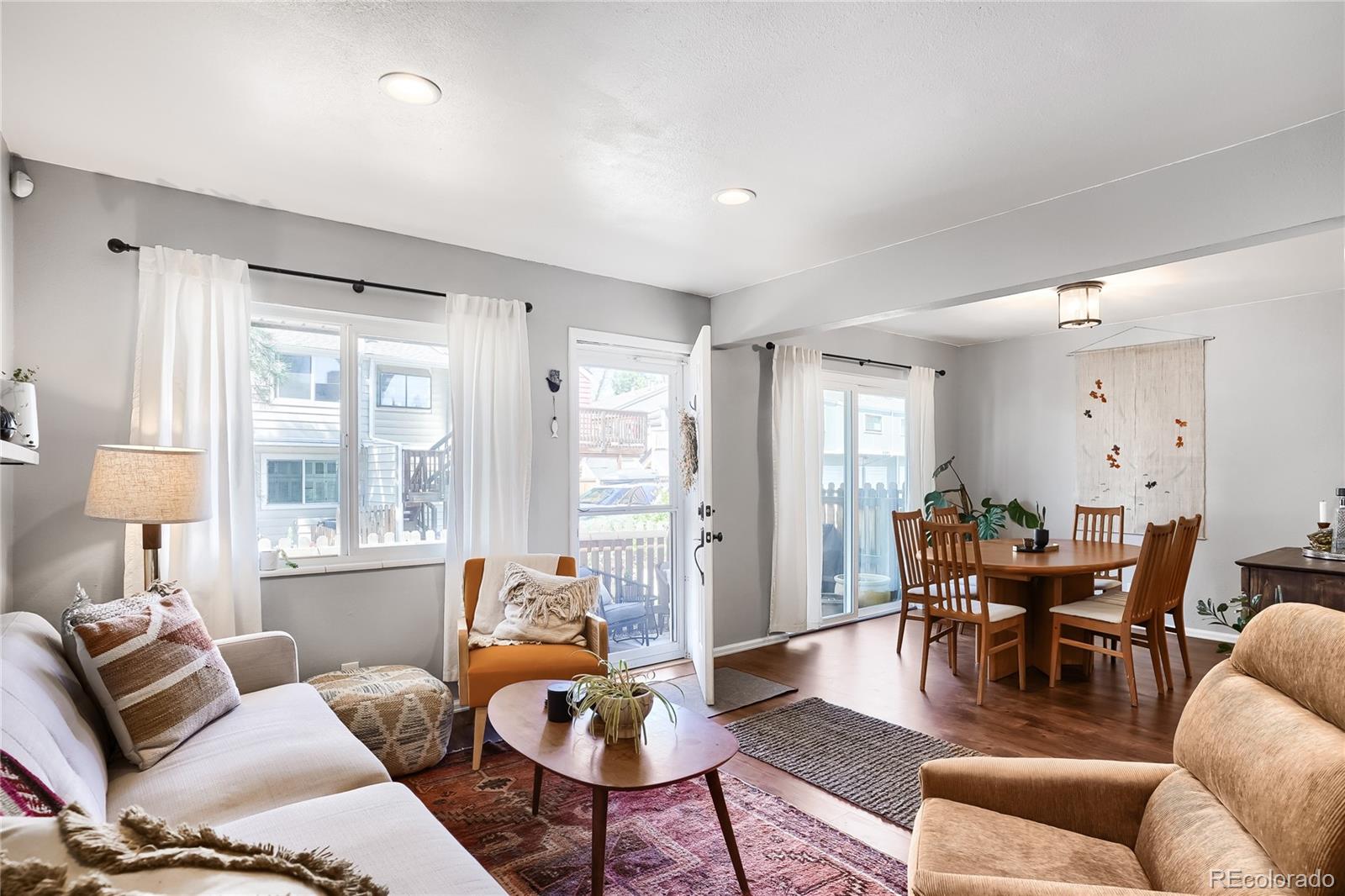 MLS Image #4 for 6735 e arizona avenue,denver, Colorado