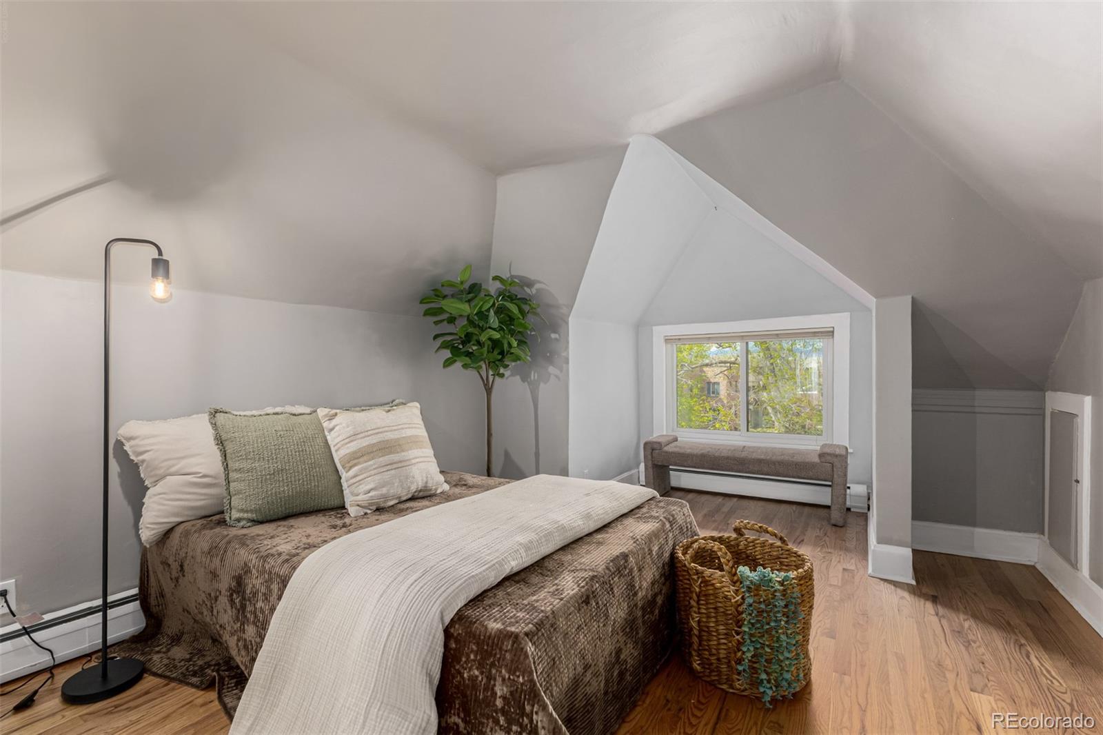 MLS Image #11 for 1130 n lafayette street,denver, Colorado