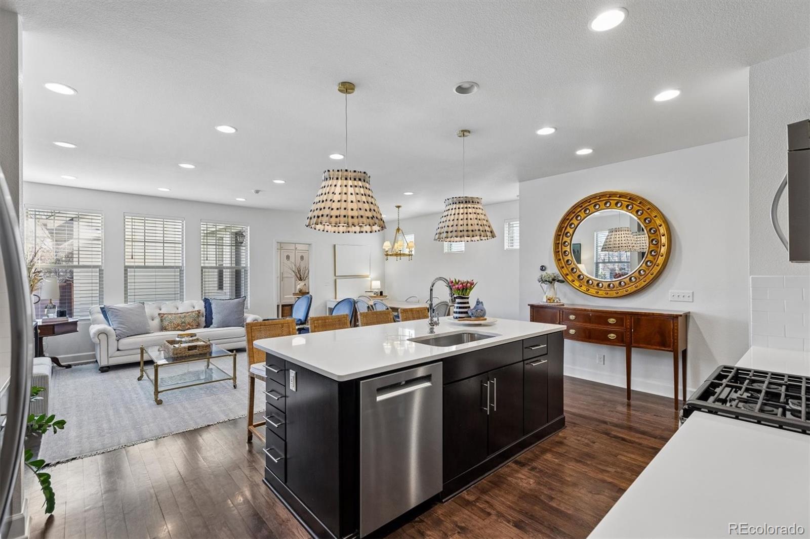 MLS Image #10 for 8448 e 49th place,denver, Colorado