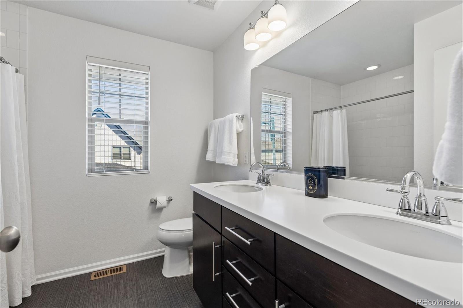 MLS Image #23 for 8448 e 49th place,denver, Colorado
