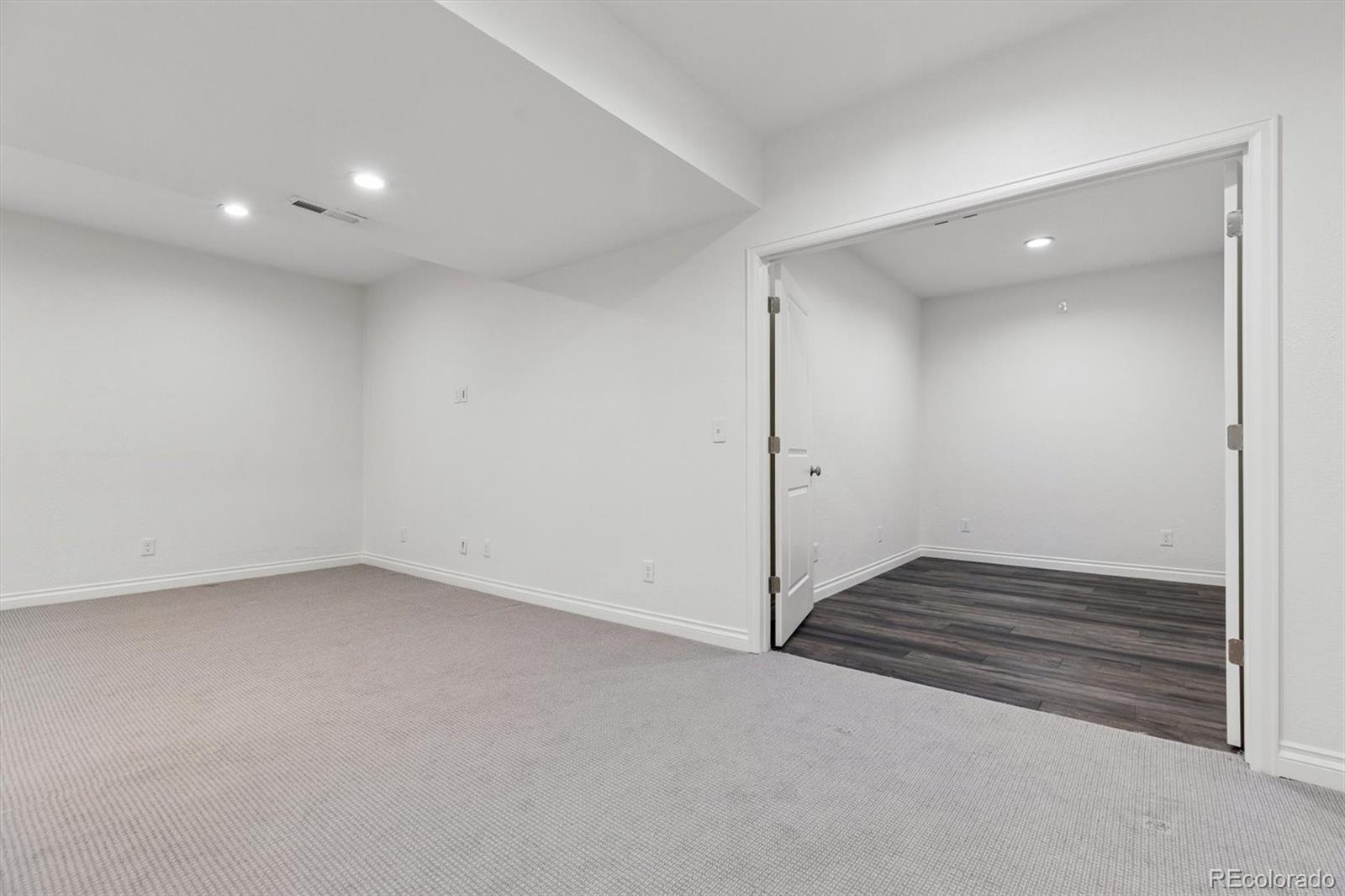 MLS Image #28 for 8448 e 49th place,denver, Colorado