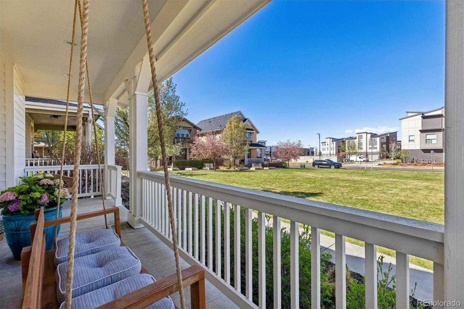 MLS Image #3 for 8448 e 49th place,denver, Colorado
