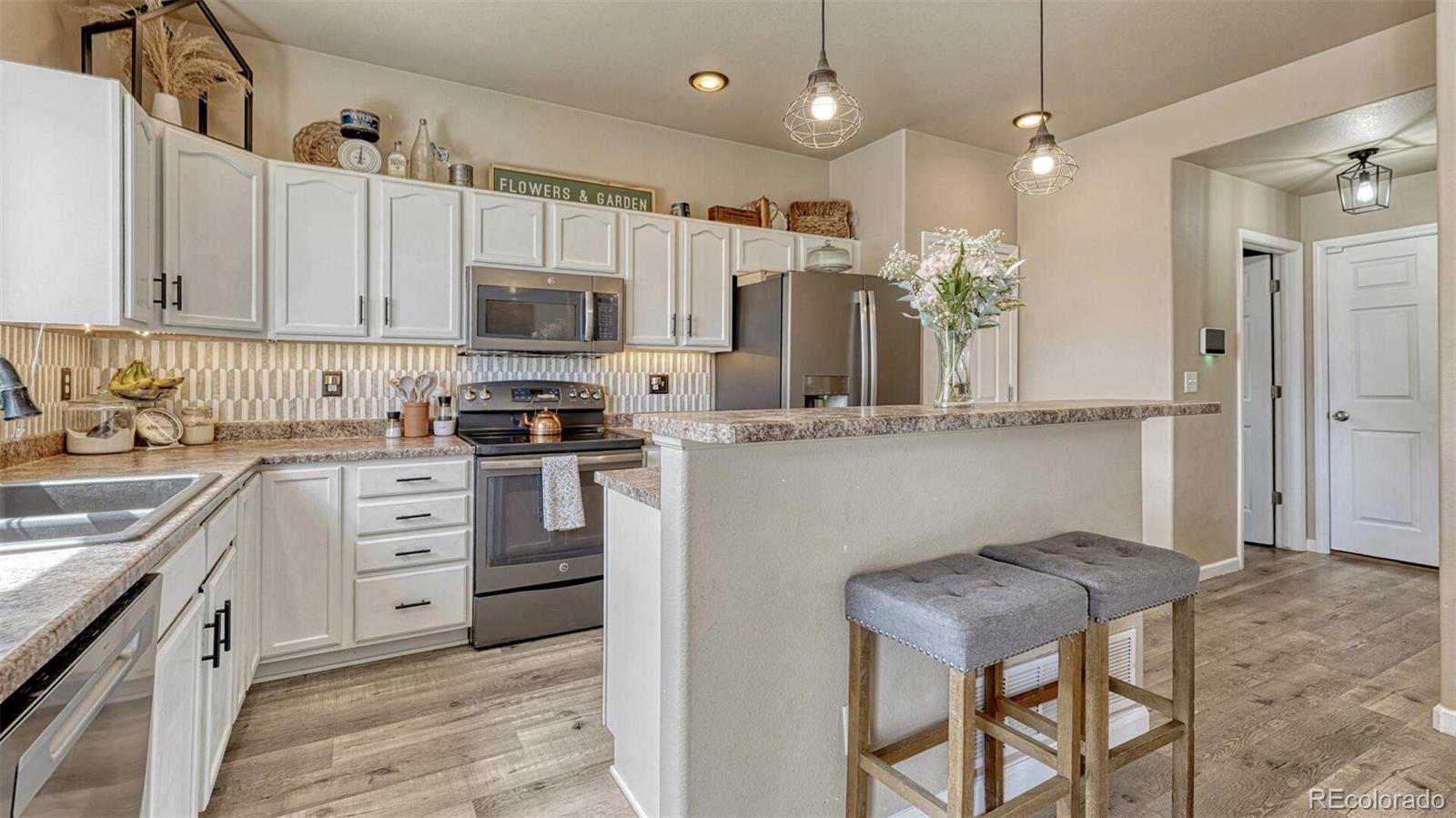 MLS Image #11 for 8329  freestar way,colorado springs, Colorado