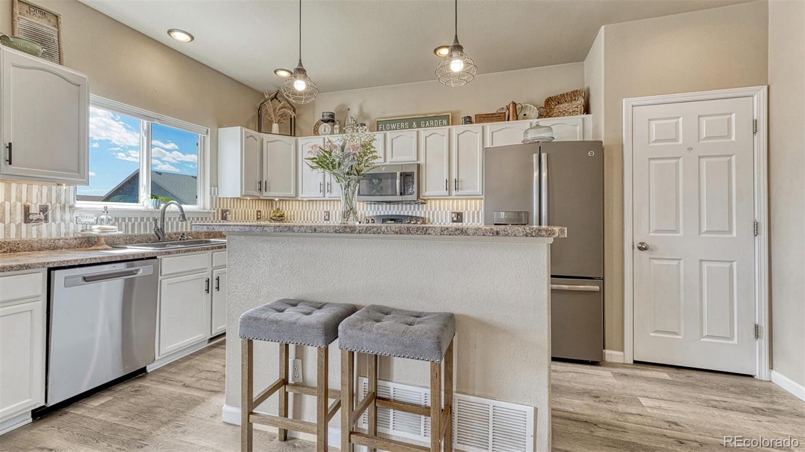MLS Image #8 for 8329  freestar way,colorado springs, Colorado