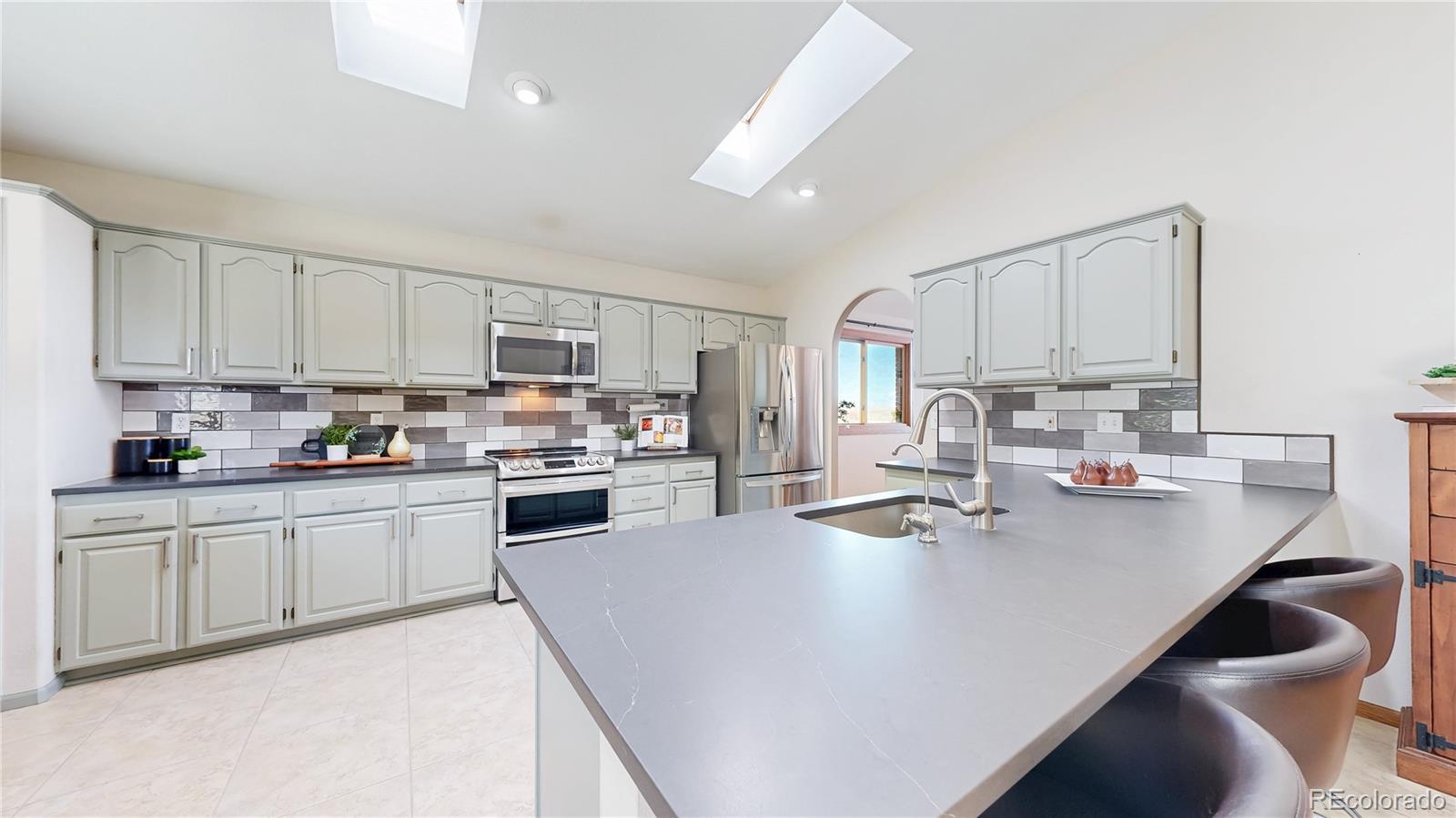 MLS Image #14 for 12540 w 86th avenue,arvada, Colorado