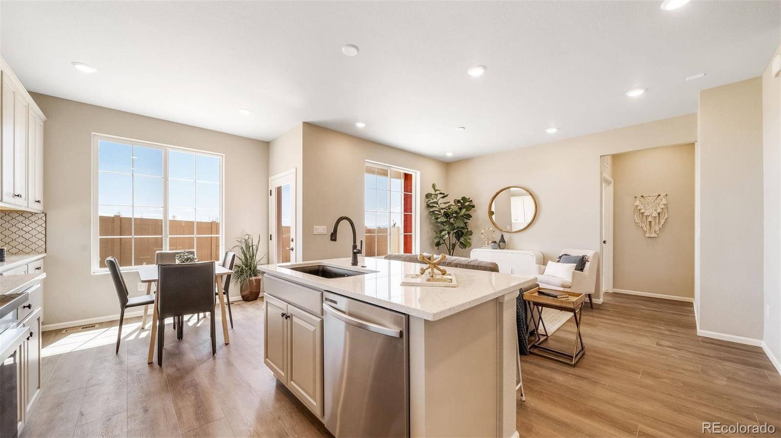 MLS Image #9 for 4934 n tempe street,aurora, Colorado