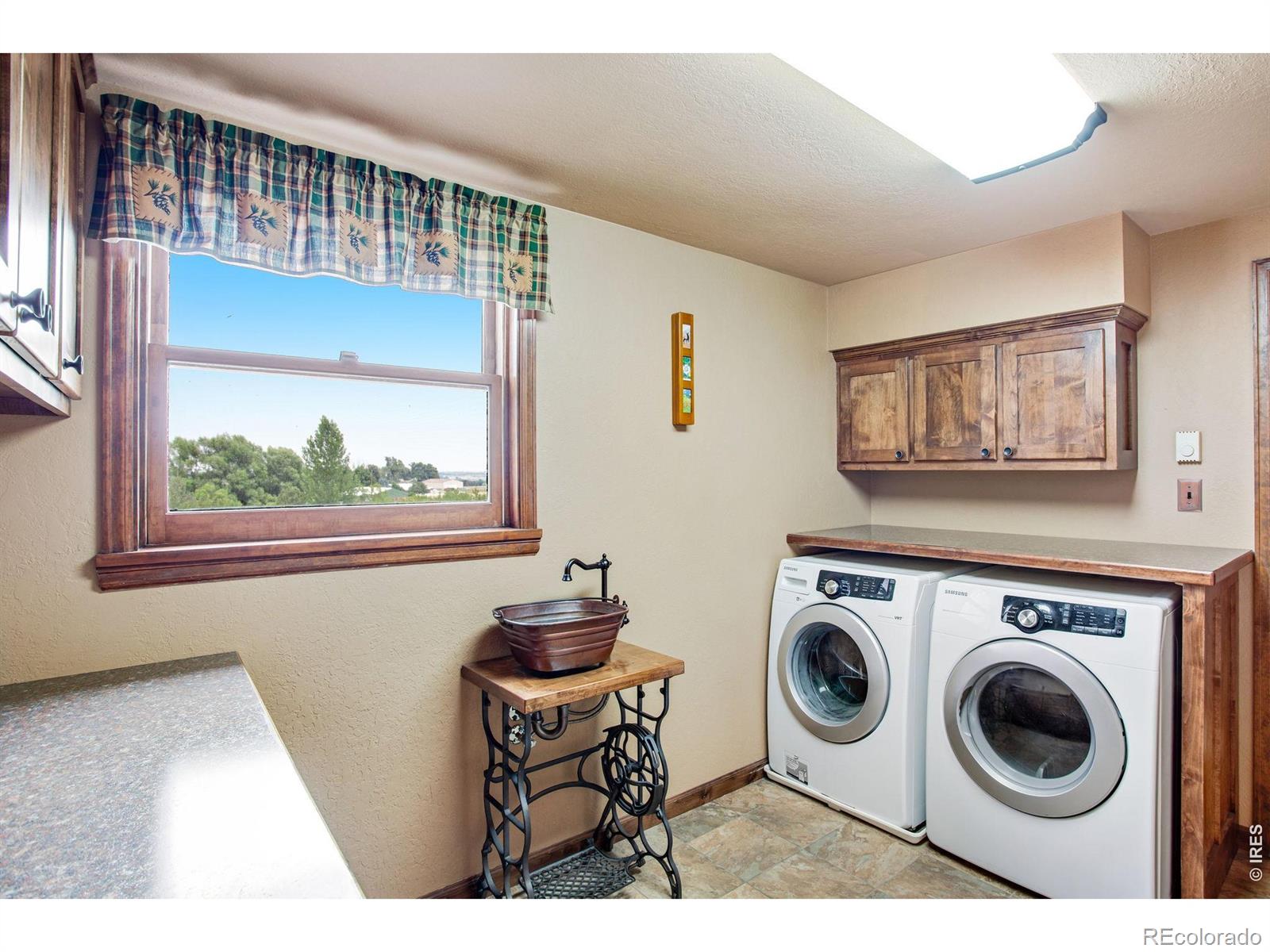 MLS Image #37 for 1923  sauk hill road,loveland, Colorado