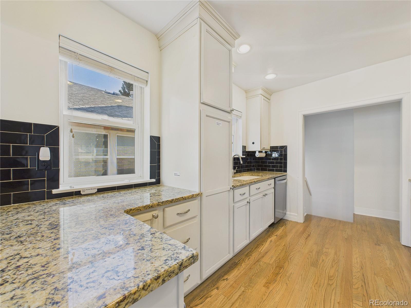MLS Image #16 for 3334 w 37th avenue,denver, Colorado
