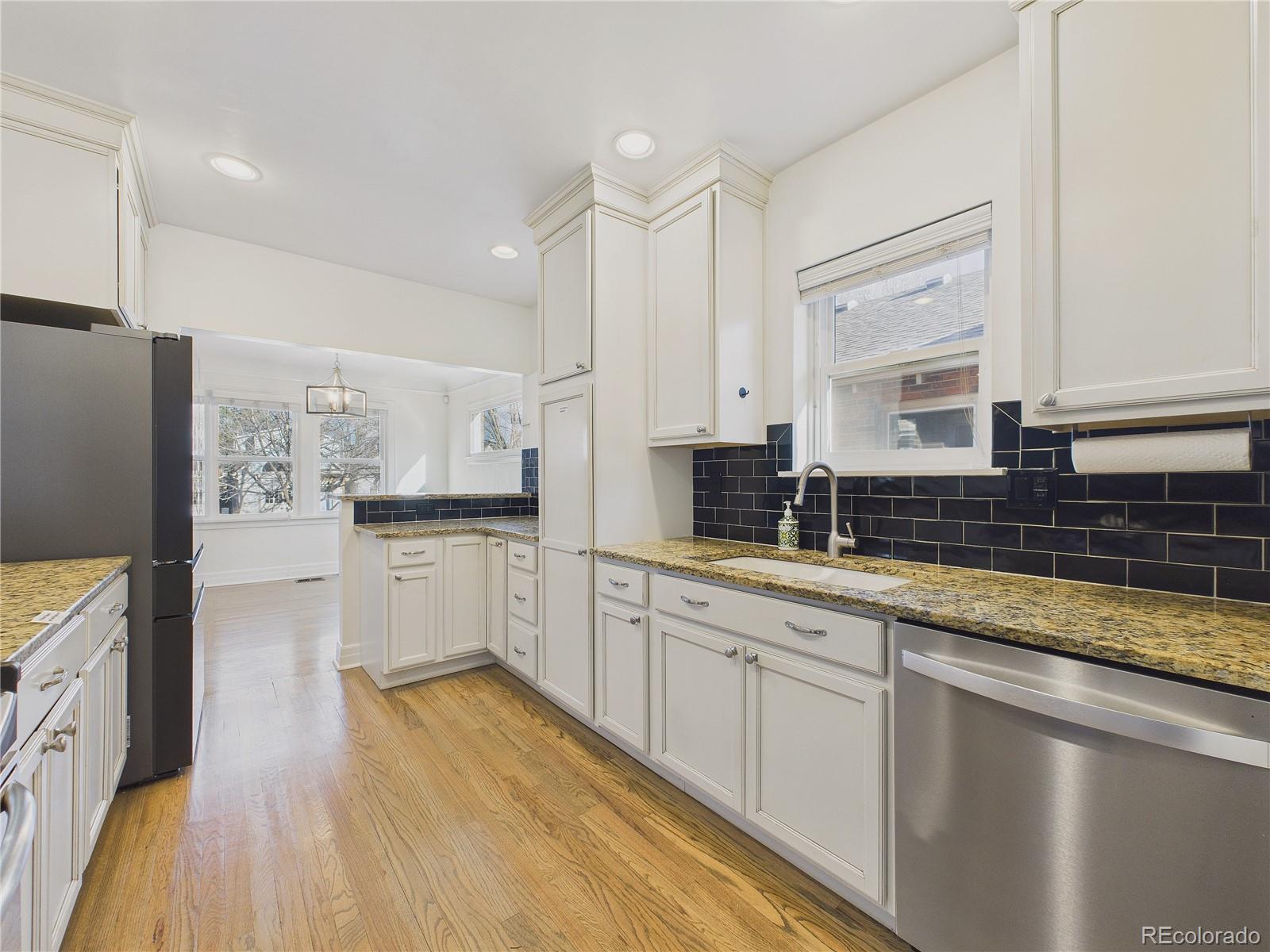 MLS Image #17 for 3334 w 37th avenue,denver, Colorado