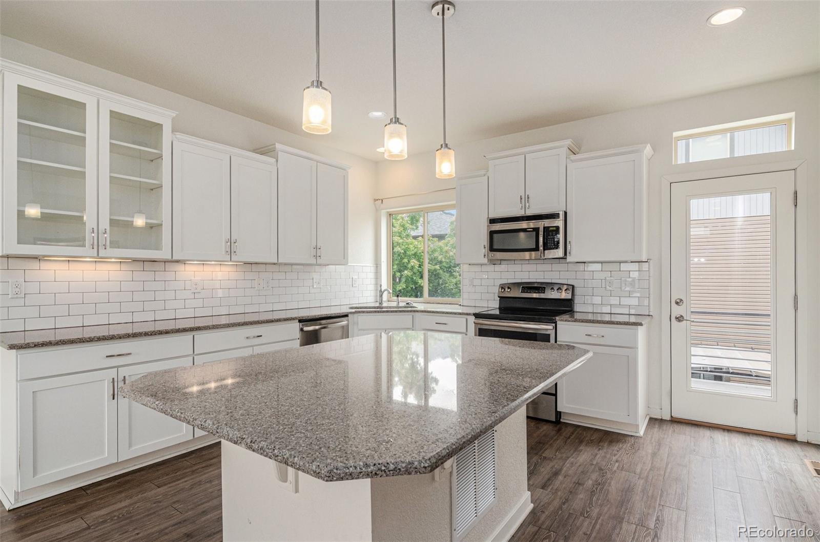 MLS Image #13 for 5038 n andes way,denver, Colorado