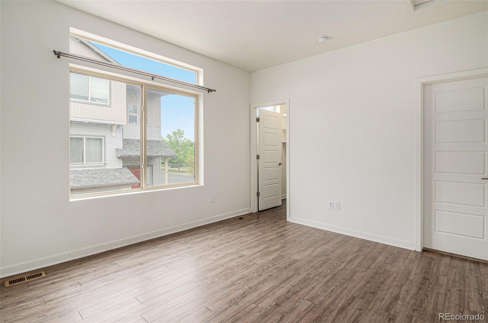 MLS Image #16 for 5038 n andes way,denver, Colorado
