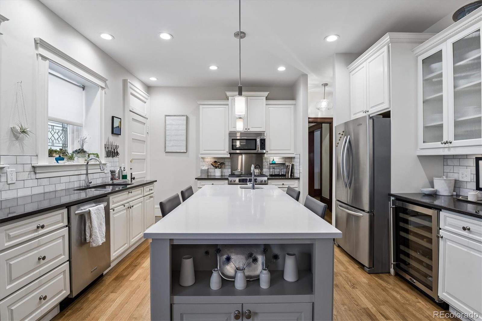 MLS Image #11 for 836 e 17th avenue,denver, Colorado