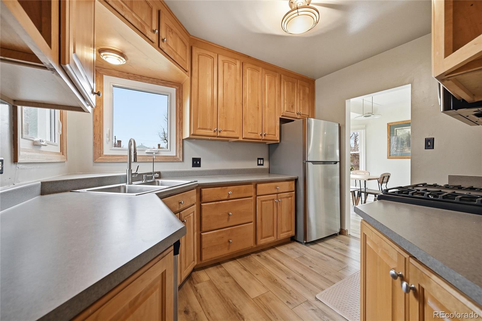 MLS Image #11 for 2010 s saint paul street,denver, Colorado