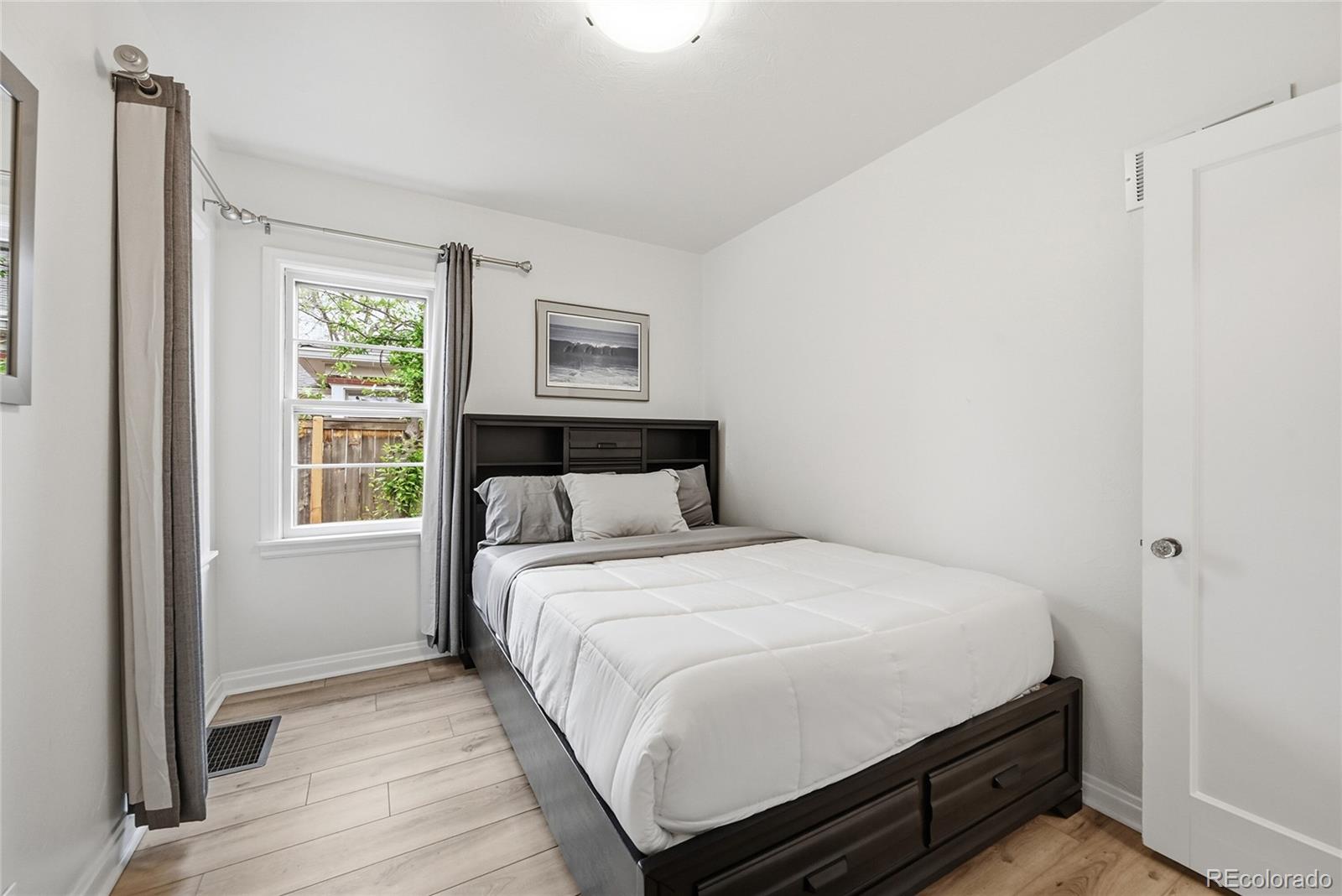 MLS Image #18 for 2010 s saint paul street,denver, Colorado